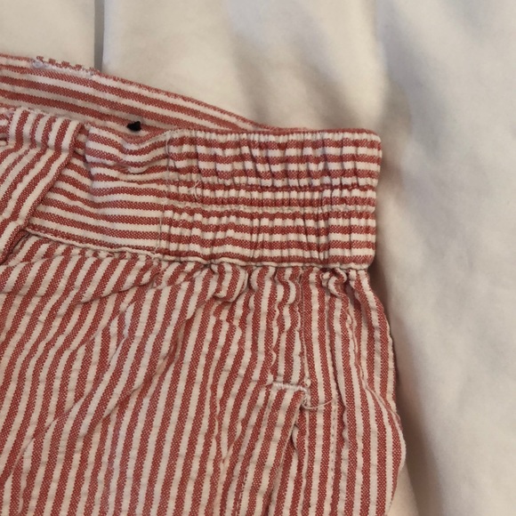 Red and white striped shorts - Picture 5 of 5